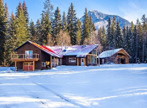 Golden Cabin - Hot Tub - Games Barn - Theatre