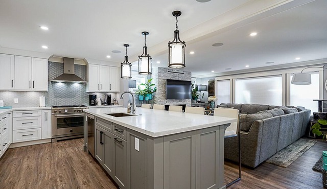 Gorgeous Coastal Inspired Retreat in Fairfield!