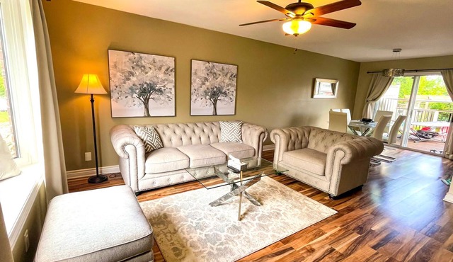 Great 3-Bedroom Cottage, 5 min from the lake