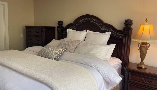 Great house in Inglewood, walking distance to Zoo, Downtown, Restaurants