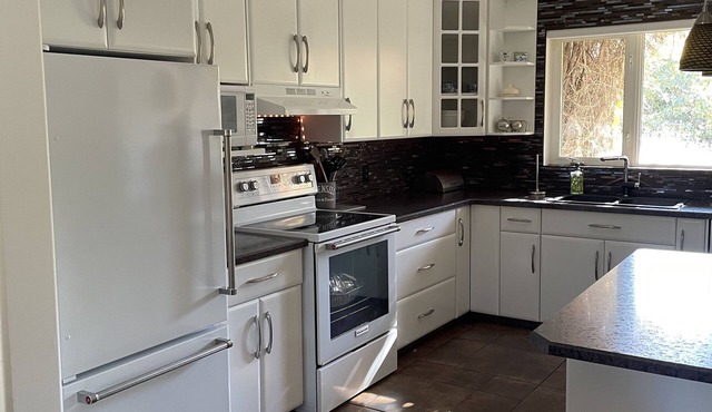 Great Location! House on the Park, 4 Bedrooms 5 beds.
