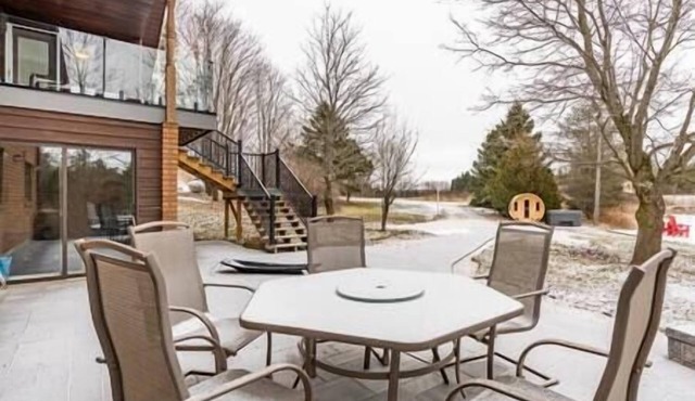 Greenery Lane - w/private pond, hot tub & sauna!