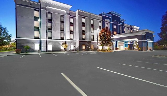 Hampton Inn & Suites by Hilton Syracuse Dewitt