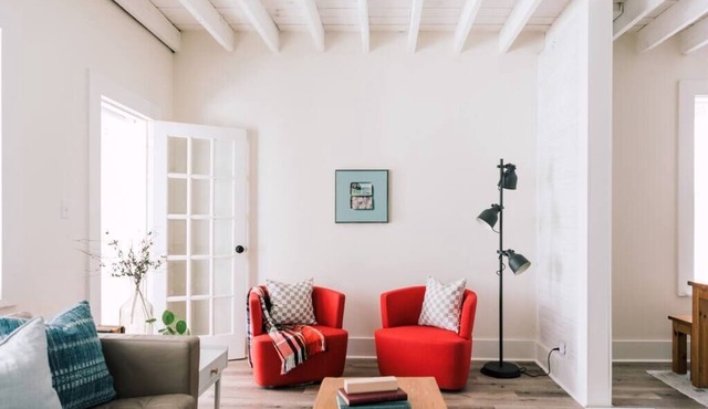 Harbour Main playful century home w/private patio
