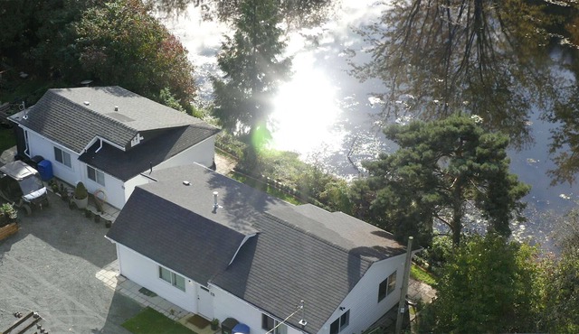 Harrison Lake Cottages