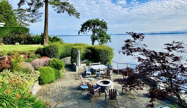 Heron's Retreat - Tranquil Oceanfront Estate