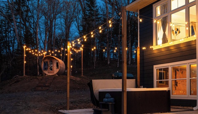 Hilltop Lake Views | Sauna, Hot Tub & Fire Pit near Huntsville