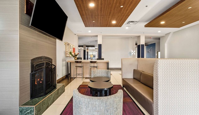 Holiday Inn Express Hotel & Suites Edmonton South by IHG