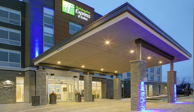 Holiday Inn Express & Suites Collingwood by IHG