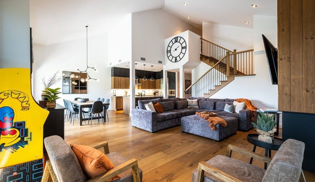 Horizon | Ski-in/Ski-out | Mountain & Lake View | Gym, Hot Tub & Sauna Access