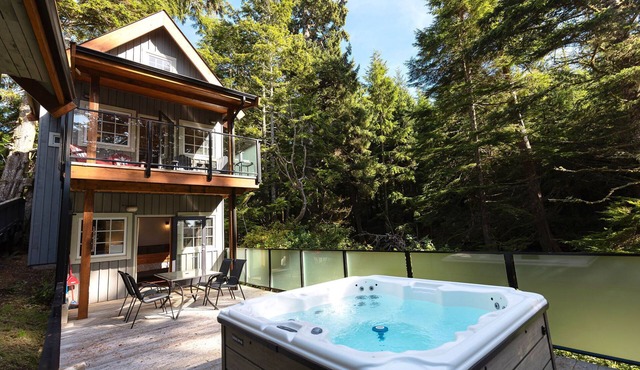 Hot Tub · Spacious Cabin w/Views on Terrace Beach! ⎮Captain's Quarters