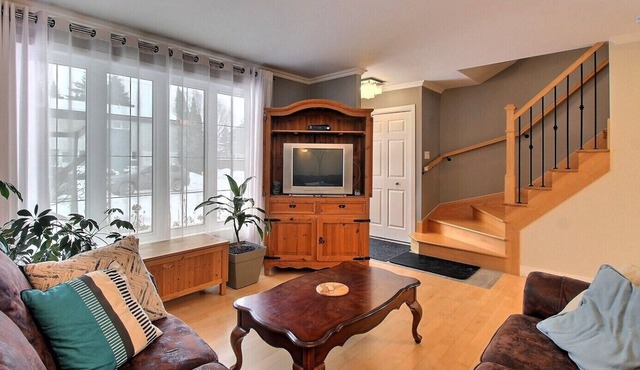 House in Charny with terrace and home cinema