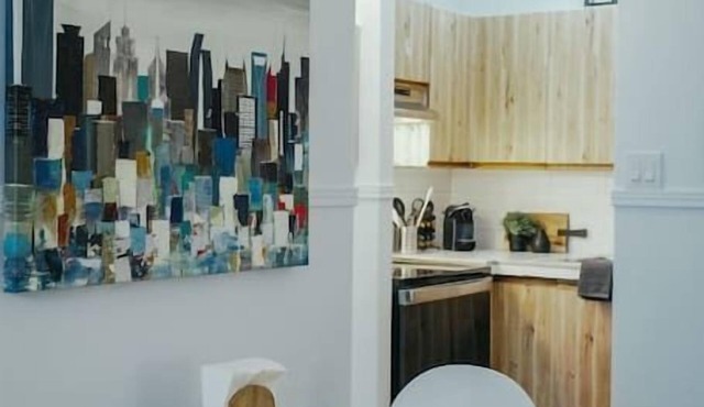 HRésidences: Modern Montreal Apt on Ontario Street