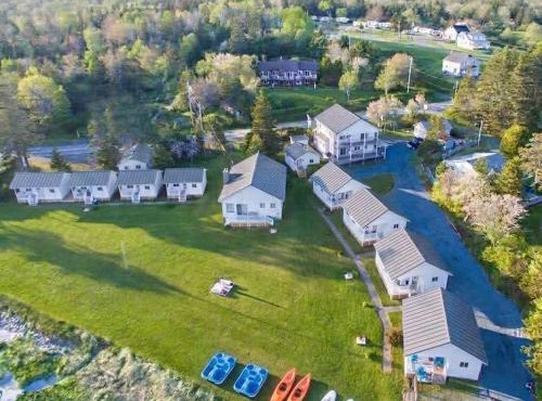 Hunts Point 2-BR Coastal Retreat - Cottage # 3