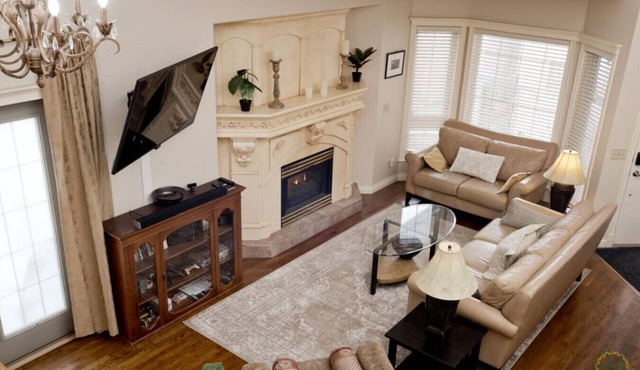 Il Veneto 3BR2BA Arbour Lake retreat w/IR Sauna, BBQ, C-Air, sleeps 8