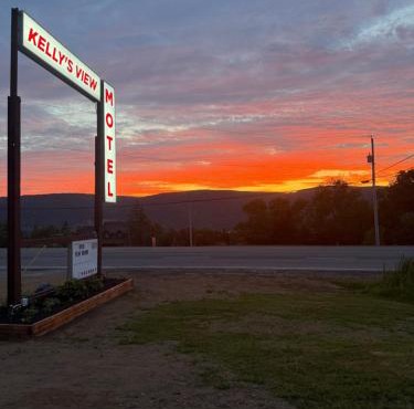 Kelly's View Motel