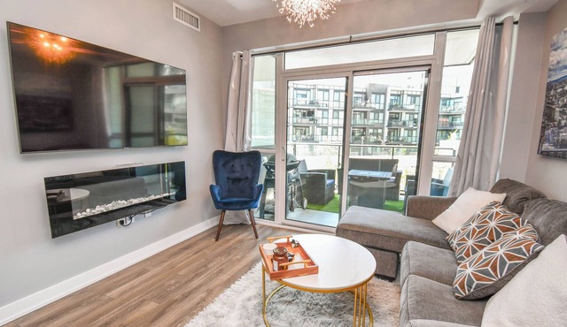 King Bed*Pool*Fireplace*BBQ*Smart TV