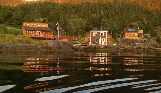 Knight’s Landing private lower suite located in Moretons Hbr on the ocean.