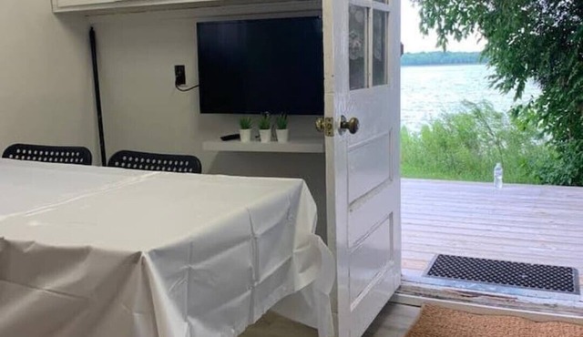 Lake View Family Hideaway 1 Bedroom, sleep 2
