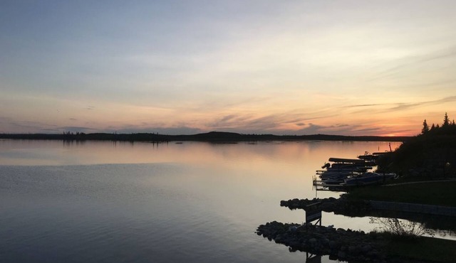 Lakefront Cabins for Rent, with private marina - Cabin 5