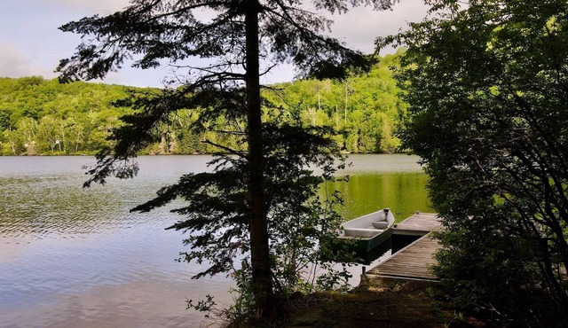 Lakefront Cottage near Tremblant