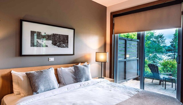 Lakefront, Mountain View - 1 Bedroom Resort Suite