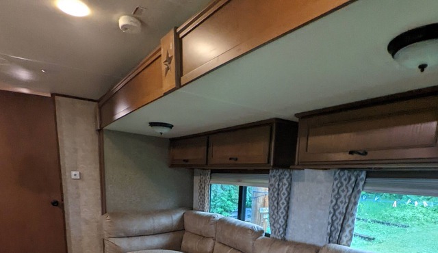 Lakefront RV near beach & golf course!