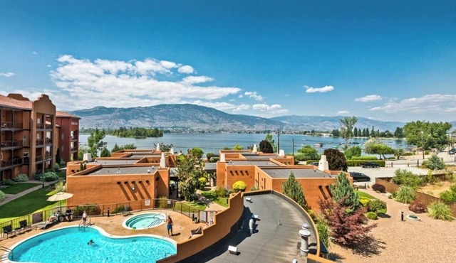 Lakeshore Villas Resort - Three Bedroom Lakefront Condo