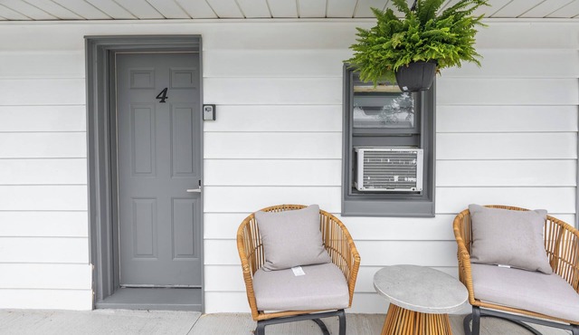 Lakeside Motel #4 | Near Ipperwash Beach | Free Parking & WiFi