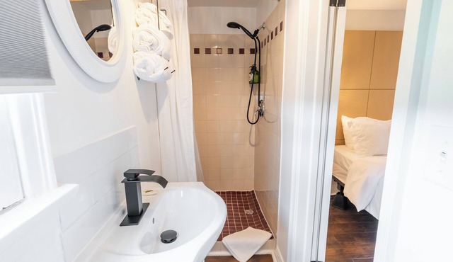 Lakeside Motel #5 | Near Ipperwash Beach | Free Parking & WiFi