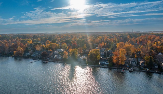 Lakeview Cottage On Simcoe