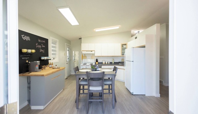 Lakeview Escape at Gimli by Guest Expertise