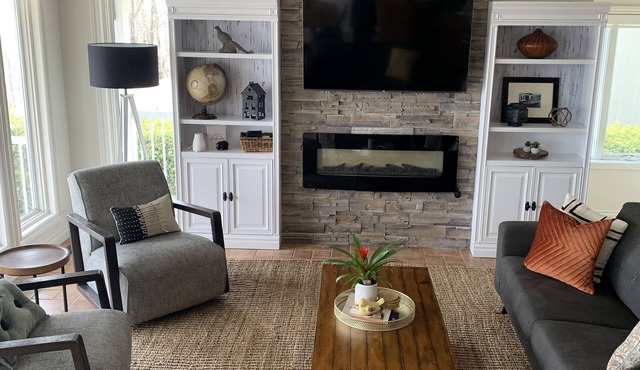 Lakeview Home in Beautiful Port Stanley on Lake Erie