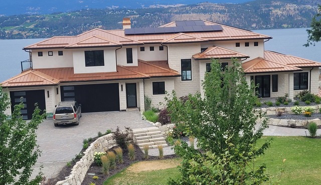 Lakeview Paradise Tranquil getaway in Kelowna to relax at our 2 bedroom suite.