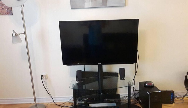 Large Apartment 3 bedrooms short and long-term fully furnished ground floor 2