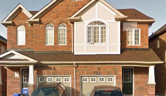 Large Basement apartment Near Sq One Mississauga