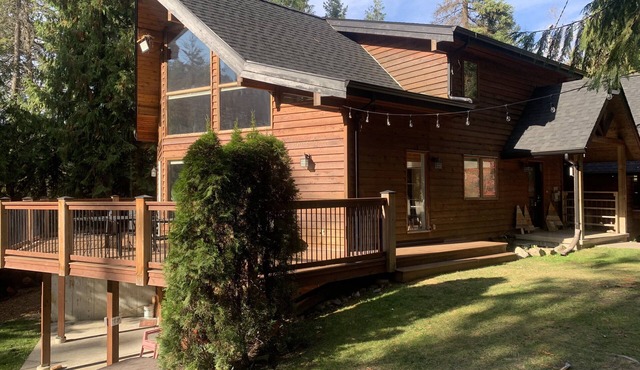 Large home near lakes and mountains