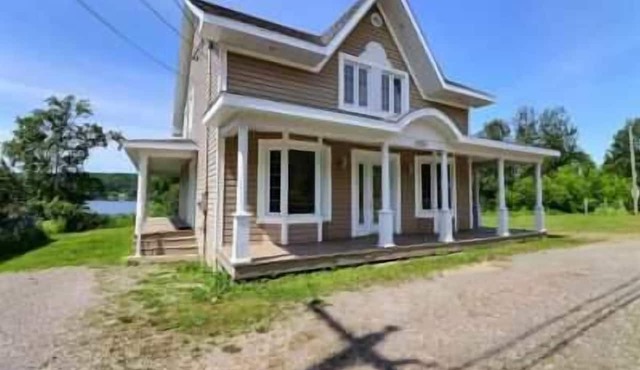 Le Pomerleau | Private Hot Tub | Lake View