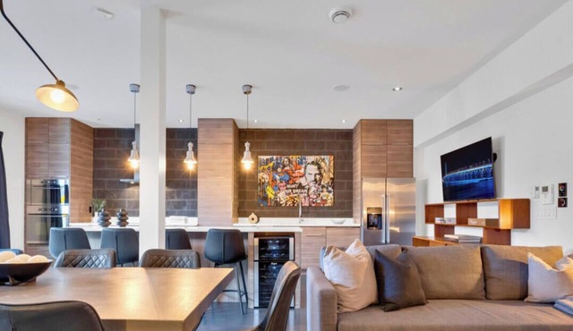 LiV MTL Plato Luxury Rooftop Penthouse Montreal