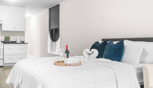 Live Lavishly: Modern Studio, 5G, Parking