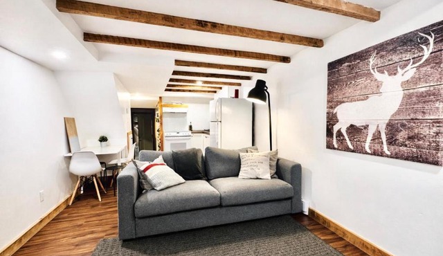 Loft The Montcalm -2 min Falls - Free Parking