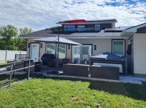 Loft with Patio & Hot tub