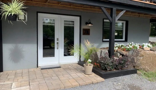Logement Tranquille en Nature, Près de Toutes les Commodités!