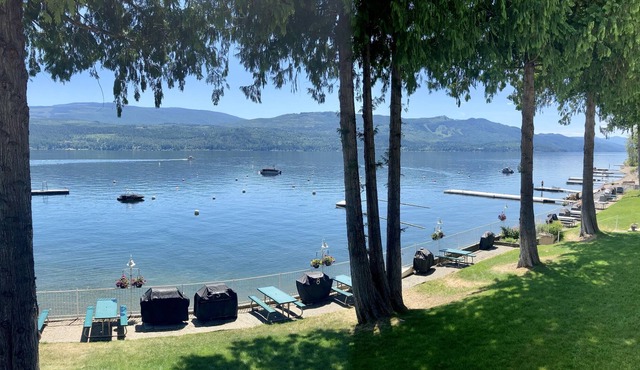 Lovely Lakeside Condo w/ Buoy, Kitchen & Balcony