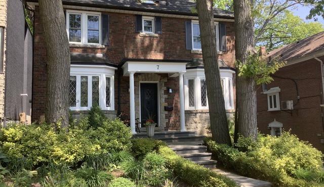 Lovely Toronto Home in Trendy Beaches Area of Toronto