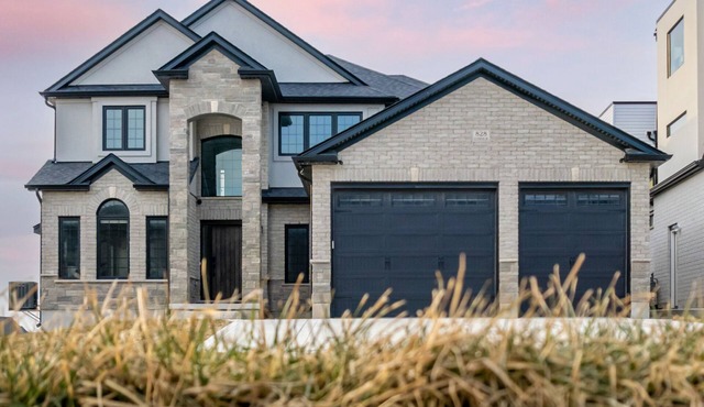 Luxe Exclusive 4 Bedroom House