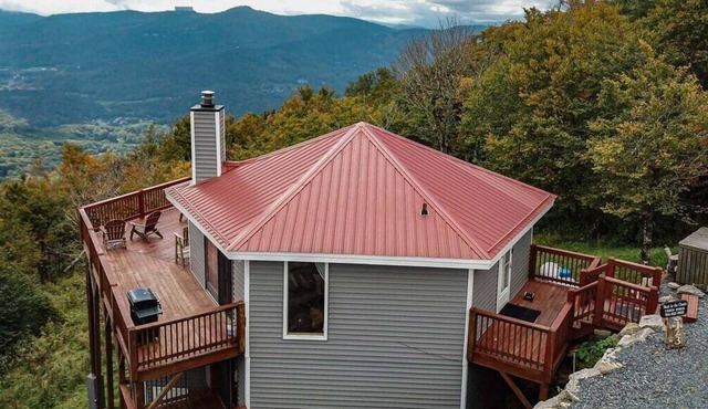 Luxe | Ski-In/Out | Hot Tub | Panoramic Views | EV