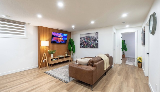 Luxe Suite | Beautyrest Beds | Heated Bath Floor