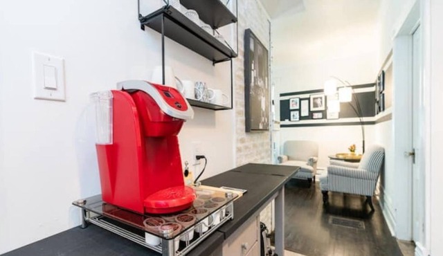 *LUXURIOUS* 1 Bedroom Home - Close to Downtown
