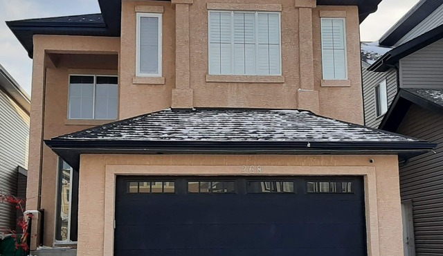 Luxurious 2-Storey House -Family| Families| Groups |5 Bedrooms | 6 Beds